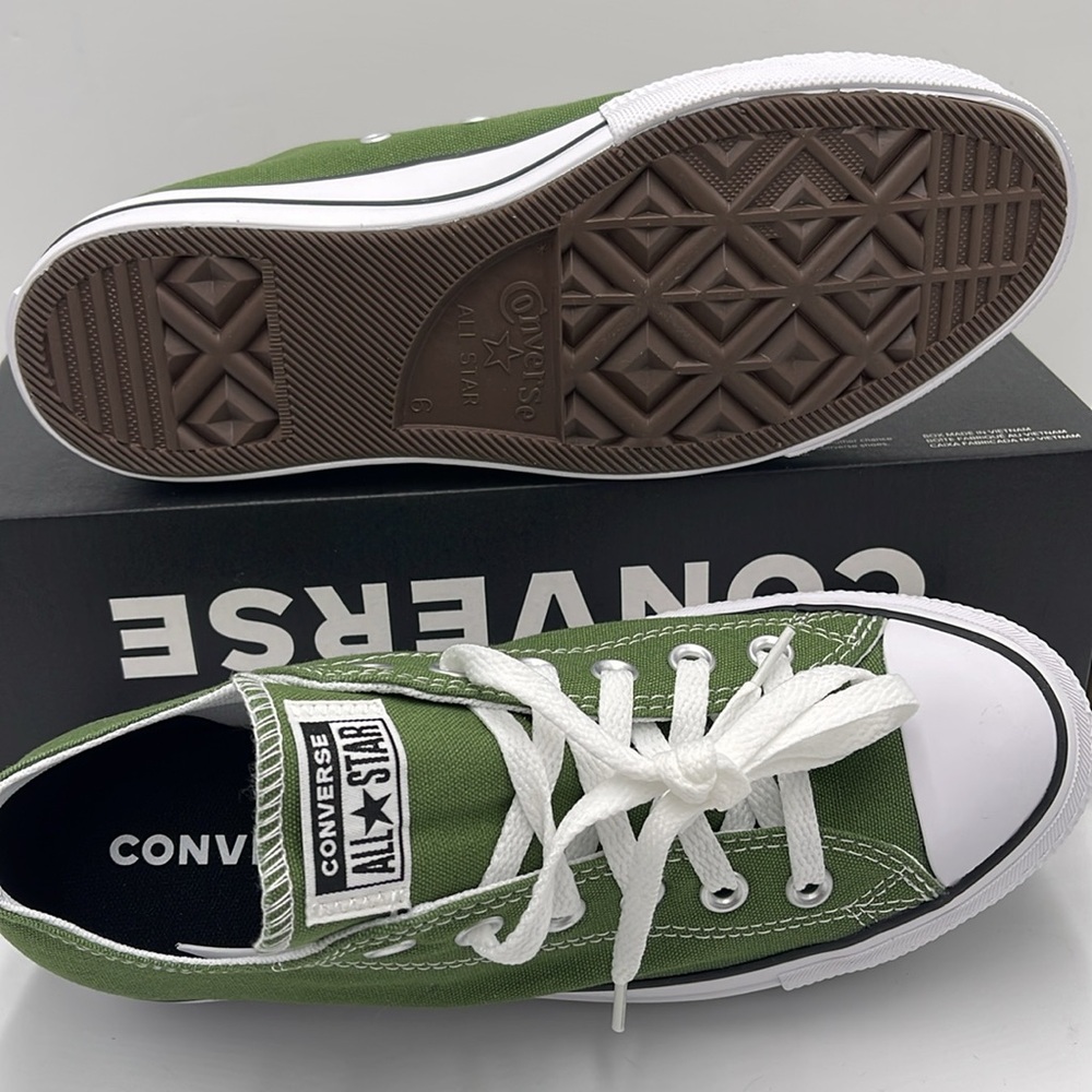 Converse Chuck Taylor Low Top Platform Sneaker - Green - Picture 3 of 16